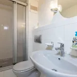 Gaestehaus Anita بيت ضيافة 3*