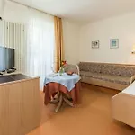 Gaestehaus Anita بيت ضيافة غايلينغِن