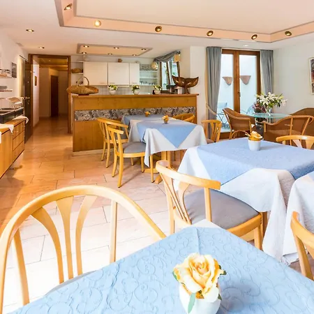 بيت ضيافة Gaestehaus Anita 3*