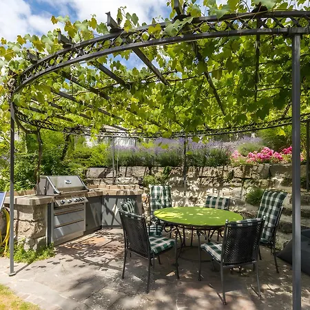 Gaestehaus Anita بيت ضيافة 3*