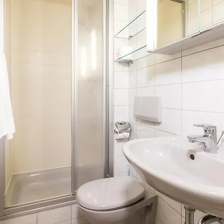 بيت ضيافة Gaestehaus Anita 3*